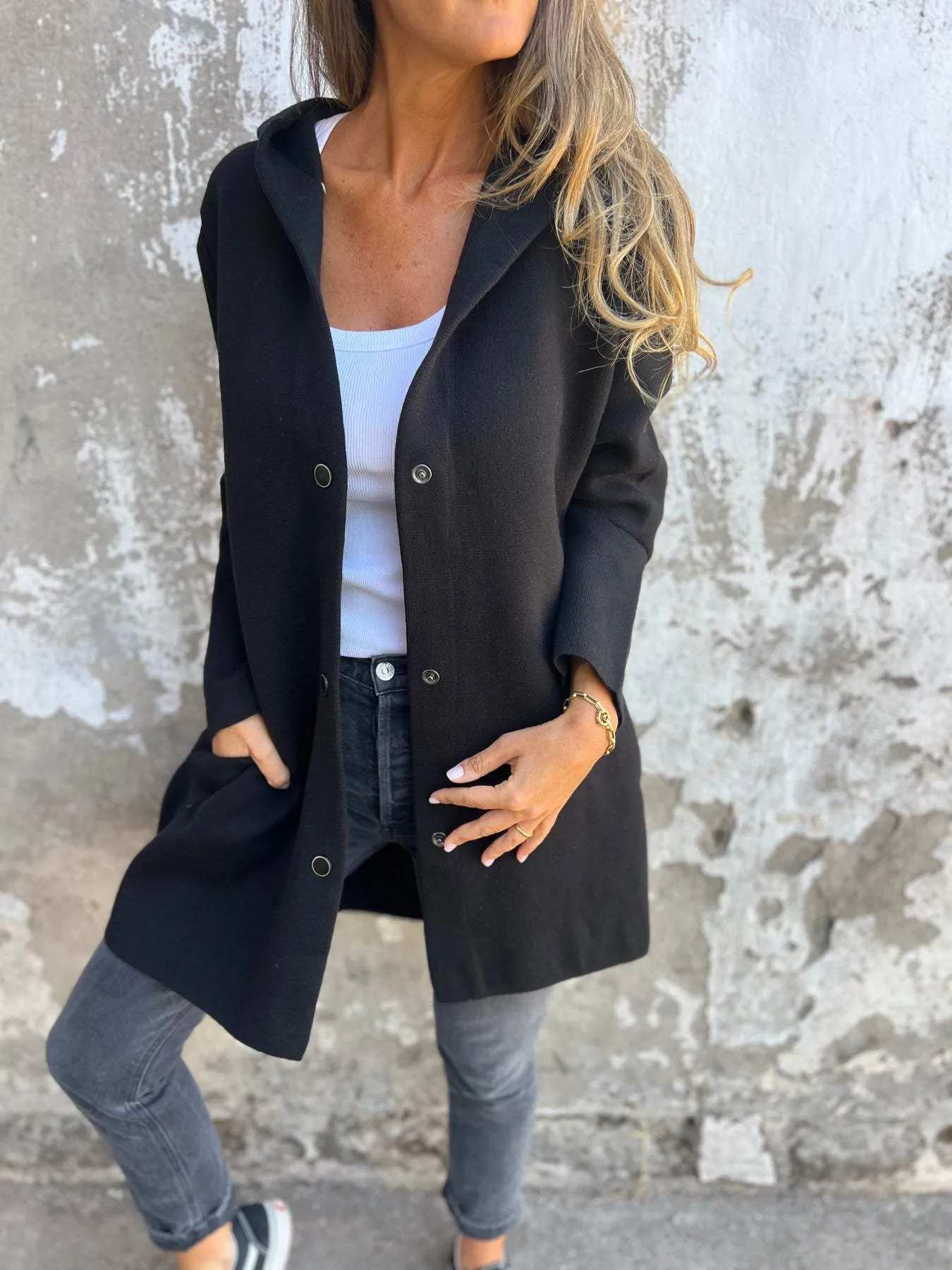ADRIANA - CARDIGAN WITH BUTTONS & HOOD